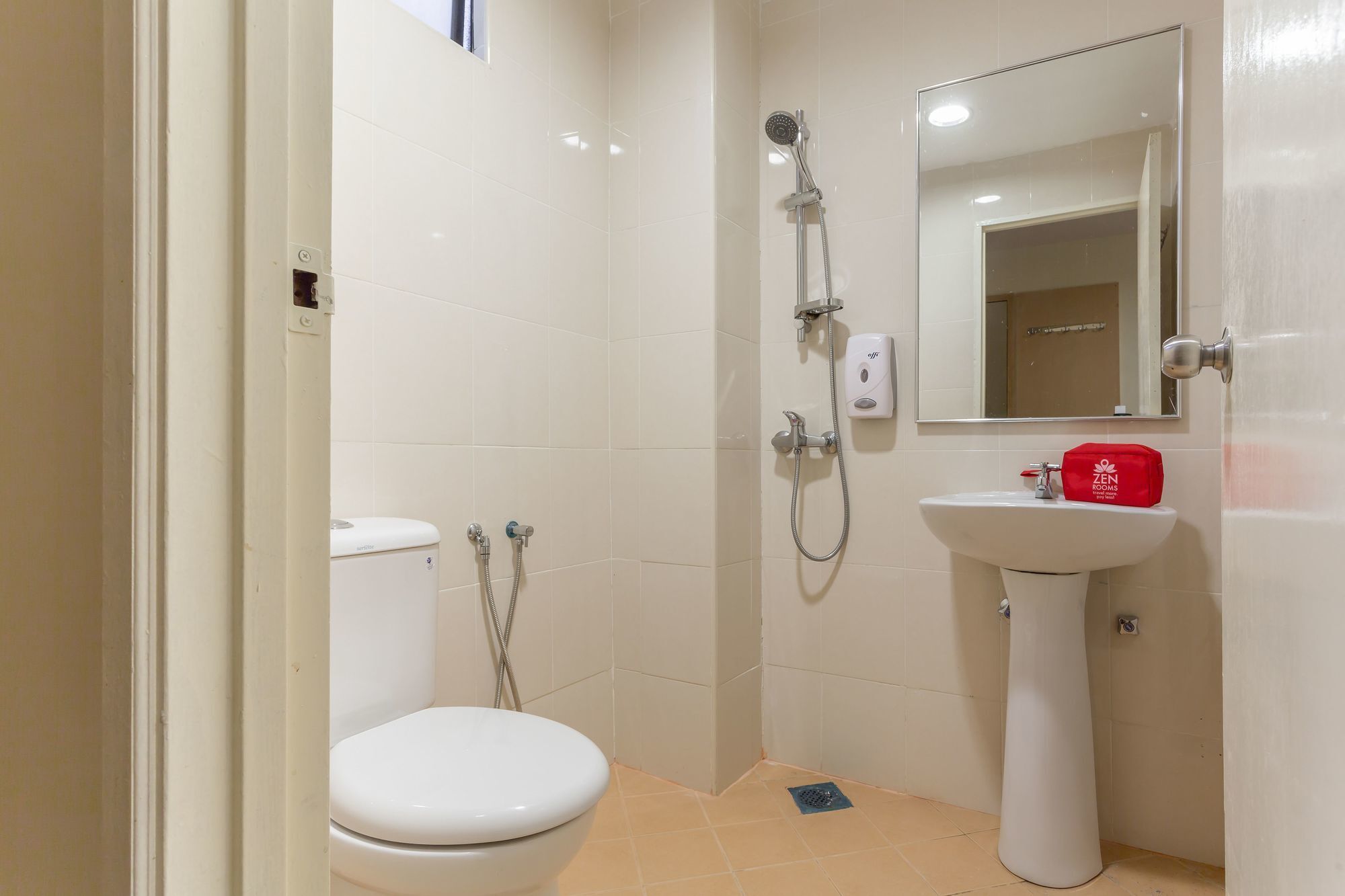Zen Rooms Basic Sentul กัวลาลัมเปอร์ ภายนอก รูปภาพ